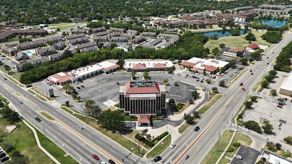2929 N Rock Rd, Wichita, KS for lease - Building Photo - Image 1 of 5