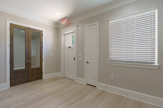 12406 Spring Cypress Rd, Tomball, TX for lease Interior Photo- Image 2 of 15