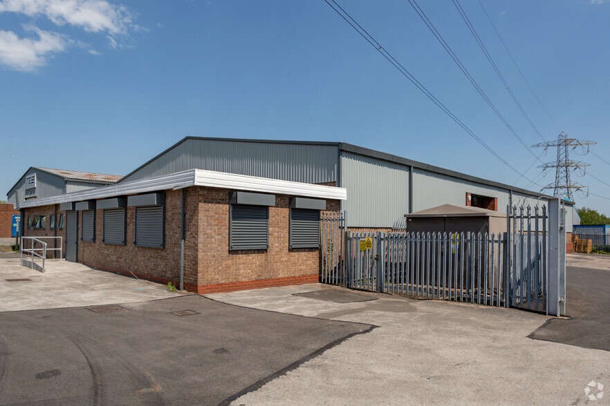 Alston Rd, Oldbury for lease - Primary Photo - Image 1 of 1