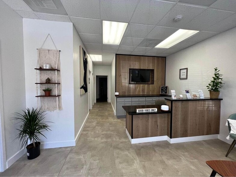 7004 Little River Tpke, Annandale, VA for lease - Interior Photo - Image 2 of 9