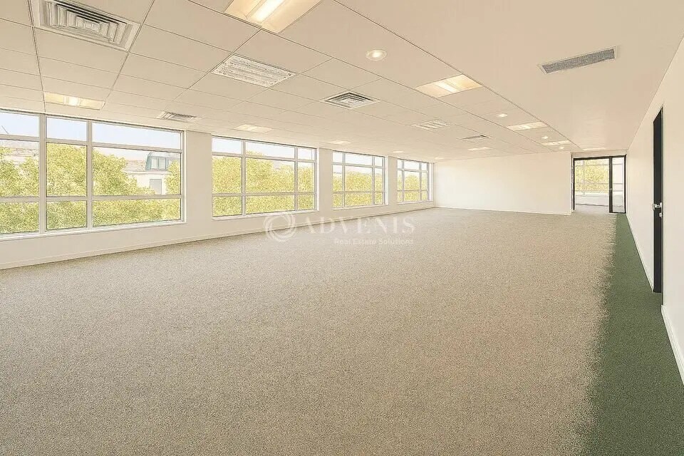 Office in Issy-les-Moulineaux for lease Building Photo- Image 1 of 6