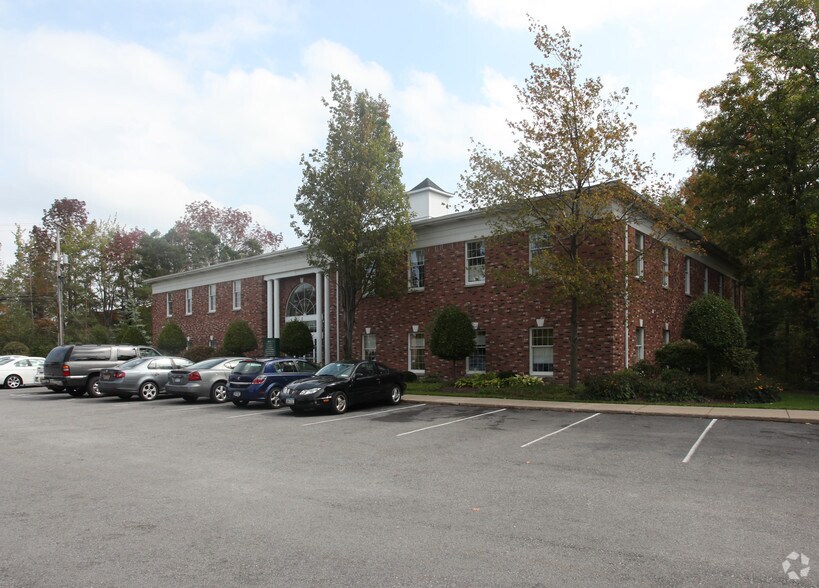3045 Southwestern Blvd, Orchard Park, NY for lease - Primary Photo - Image 1 of 15