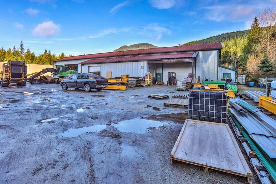 14093 256 St, Maple Ridge, BC for lease - Building Photo - Image 3 of 6