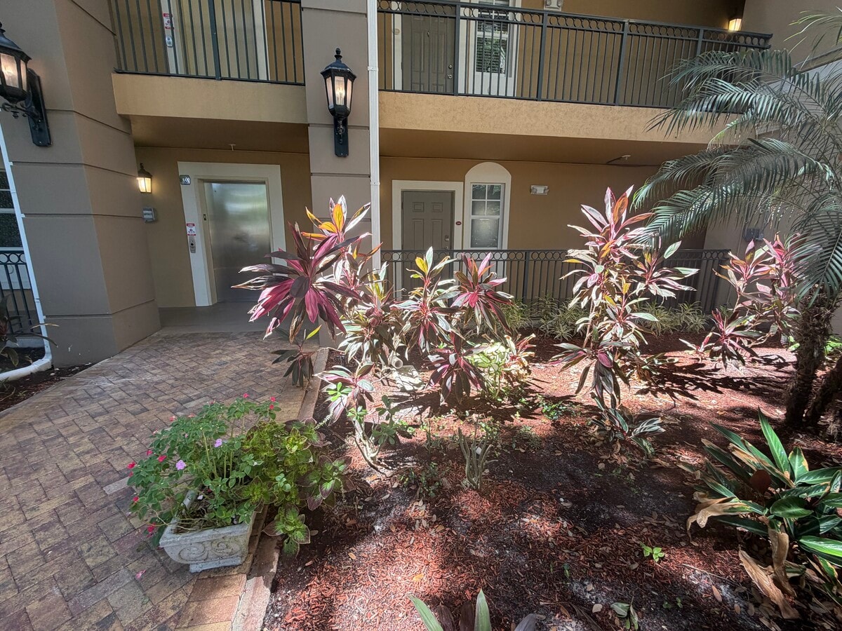1268 11th St, Sarasota, FL 34236 - Unité 2104 - - Autre - Image 1 of 3