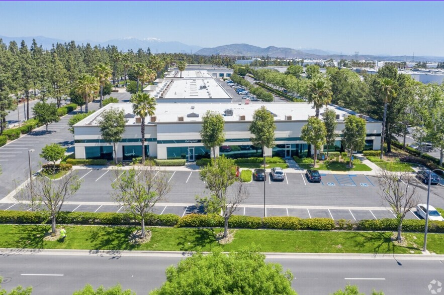 4100 Jurupa St, Ontario, CA à louer - Photo du bâtiment - Image 2 de 10