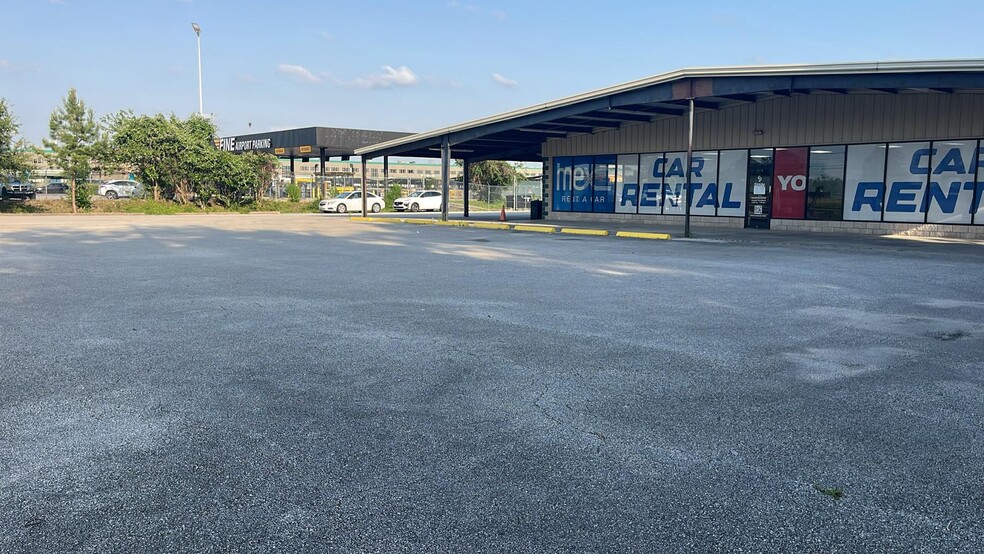 3200 Greens Rd, Houston, TX à louer - Photo du bâtiment - Image 3 de 8