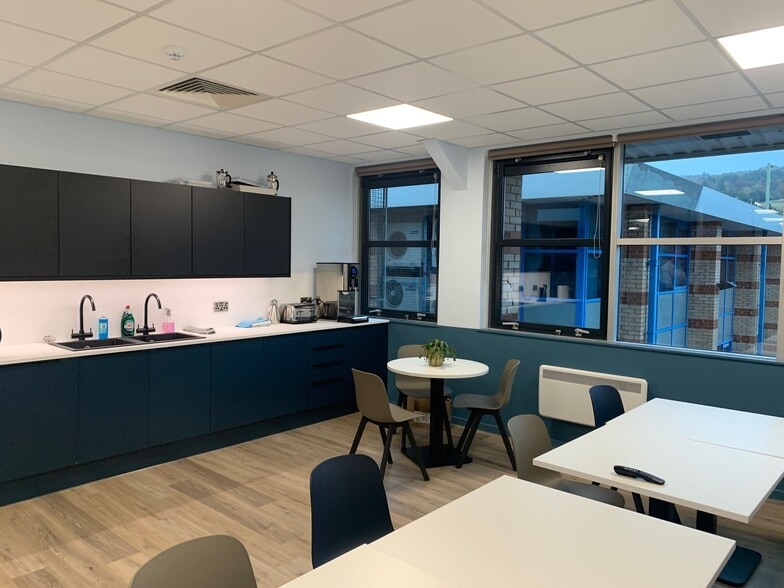 Shore Rd, Perth for lease - Building Photo - Image 3 of 7