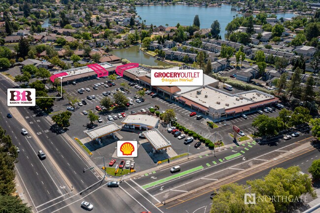 Plus de détails pour 6371-6413 Riverside Blvd, Sacramento, CA - Commerce de détail à louer