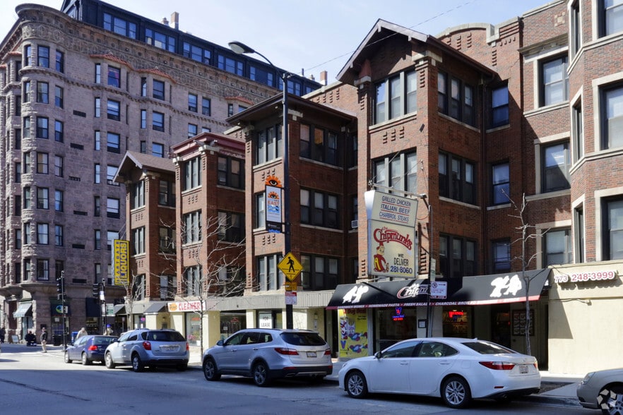 2811 N Pine Grove Ave, Chicago, IL for lease - Building Photo - Image 2 of 8