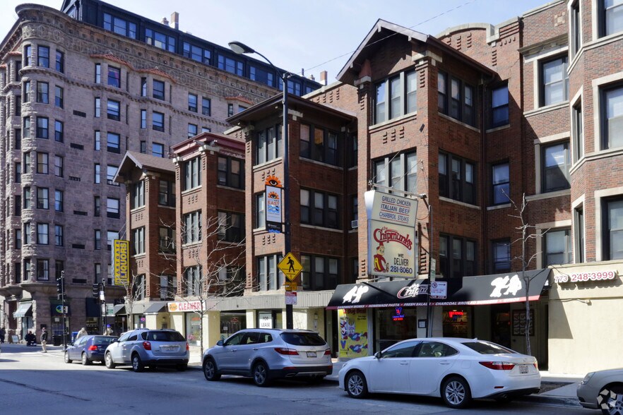2811 N Pine Grove Ave, Chicago, IL à louer - Photo du bâtiment - Image 2 de 8