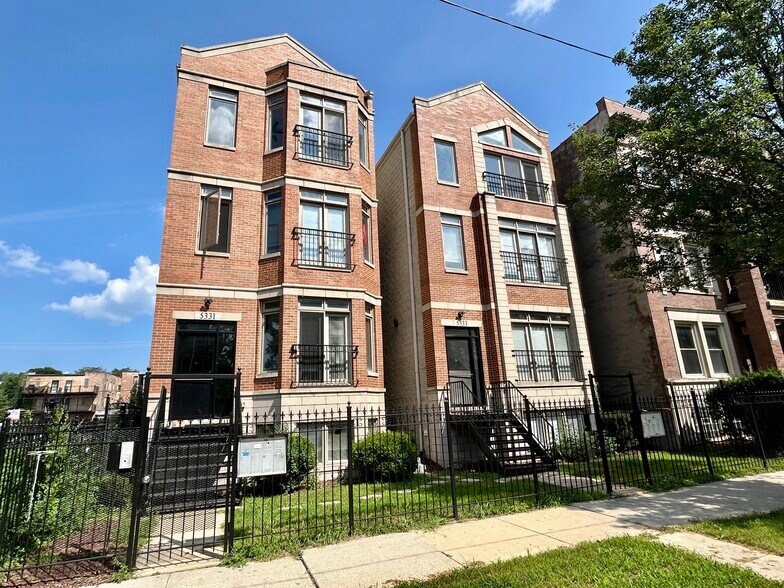 5331 S Calumet Ave, Chicago, IL à vendre - Photo du bâtiment - Image 1 de 23