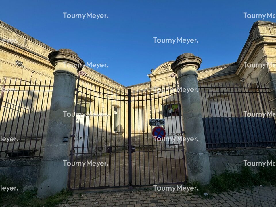 Office in Bordeaux for sale Building Photo- Image 1 of 8