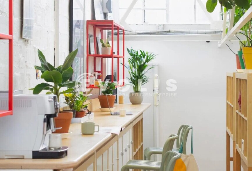 Office in Montrouge for lease - Interior Photo - Image 2 of 3