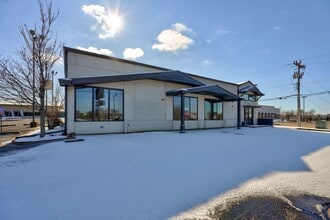 350 NE 150th St, Edmond, OK à louer Photo du bâtiment- Image 2 de 12