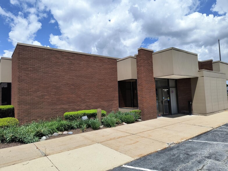 1806 Robin Hood Blvd, Schererville, IN for lease - Building Photo - Image 2 of 10