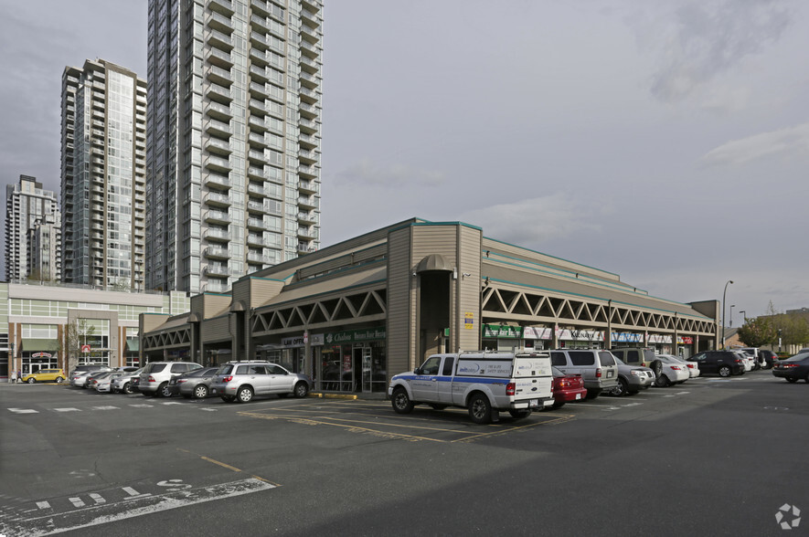 Coquitlam Square portfolio of 2 properties for sale on LoopNet.ca - Primary Photo - Image 1 of 2