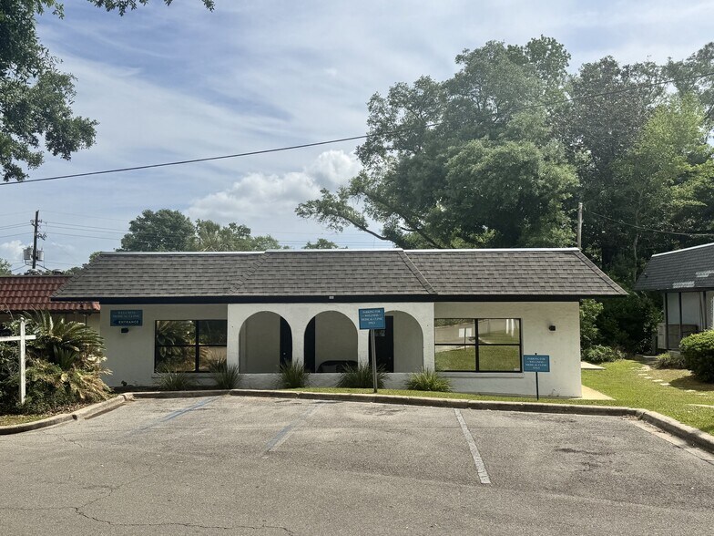 1706 Riggins Rd, Tallahassee, FL à louer - Photo du bâtiment - Image 1 de 14