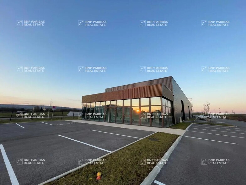 9 Rue Georges Faiveley, Nuits-Saint-Georges à louer - Photo du bâtiment - Image 3 de 18