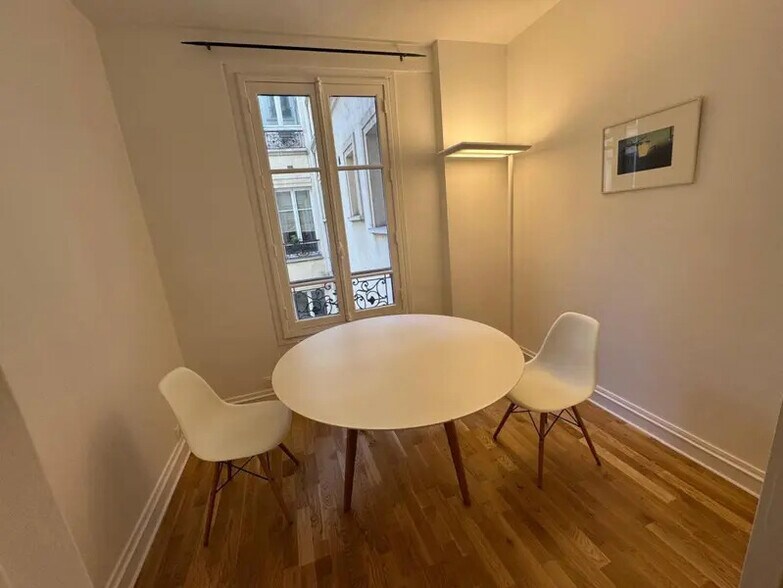 82 Rue De La Pompe, Paris à louer - Photo du bâtiment - Image 3 de 7