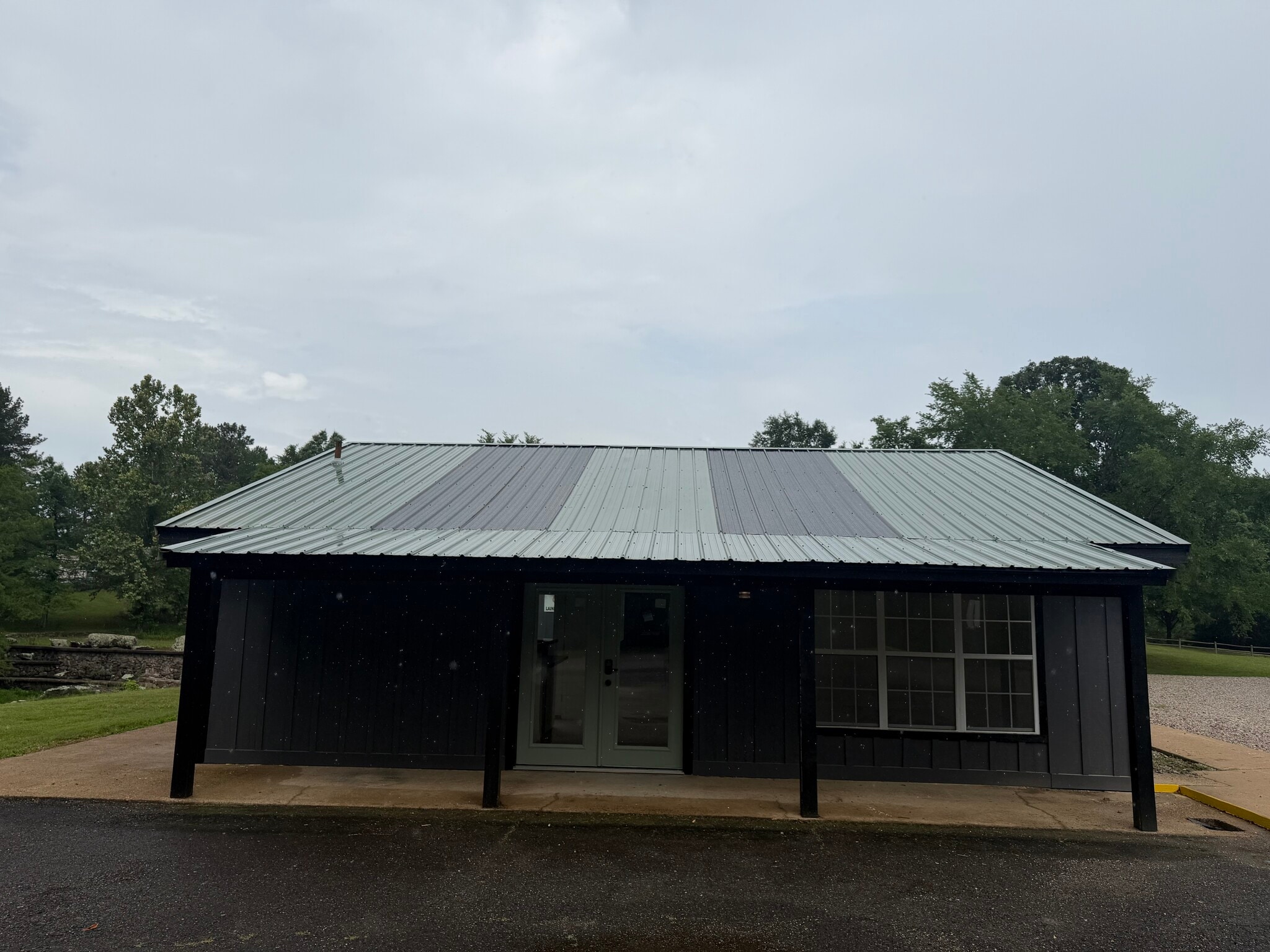 202 River Oaks Dr, Hot Springs National Park, AR for lease Primary Photo- Image 1 of 11