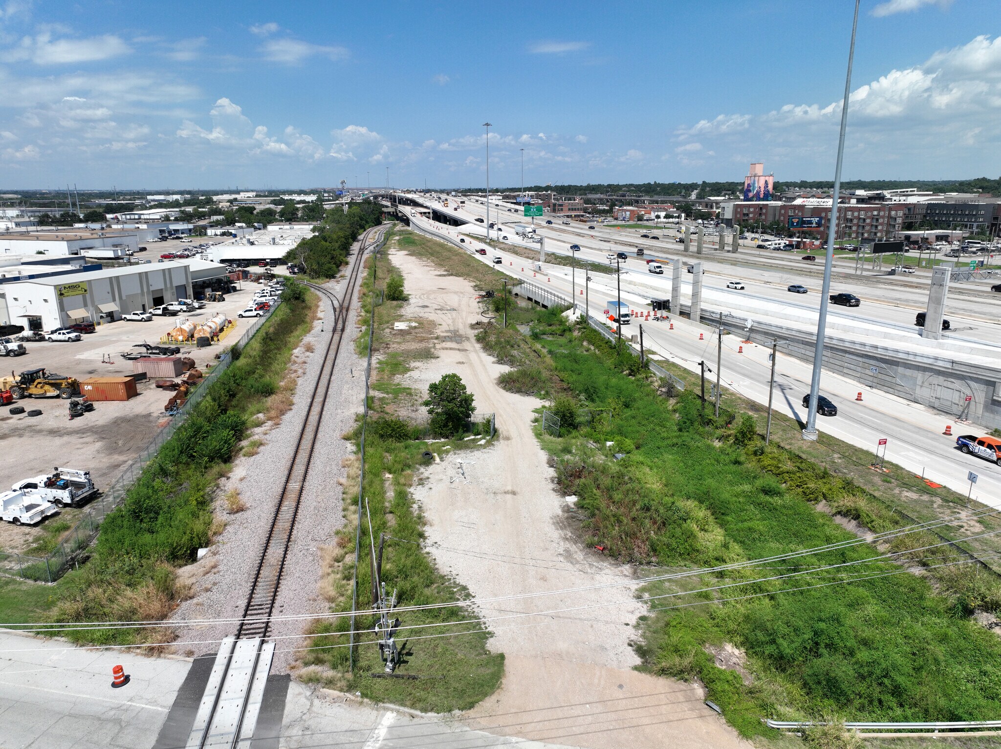 900 W Crosby Rd, Carrollton, TX for lease Aerial- Image 1 of 4