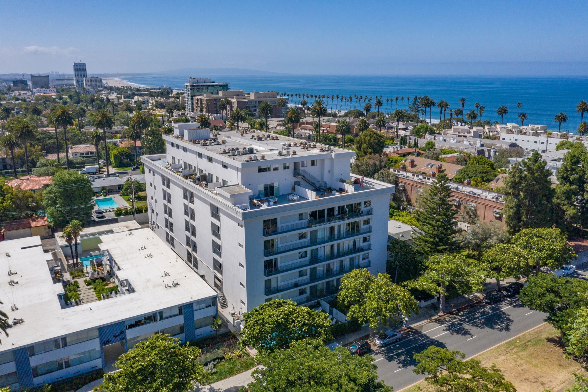 220 San Vicente Blvd, Santa Monica, CA for sale Building Photo- Image 1 of 1