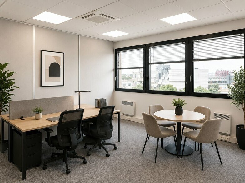 10 Place Ravesies, Bordeaux for lease - Interior Photo - Image 2 of 16