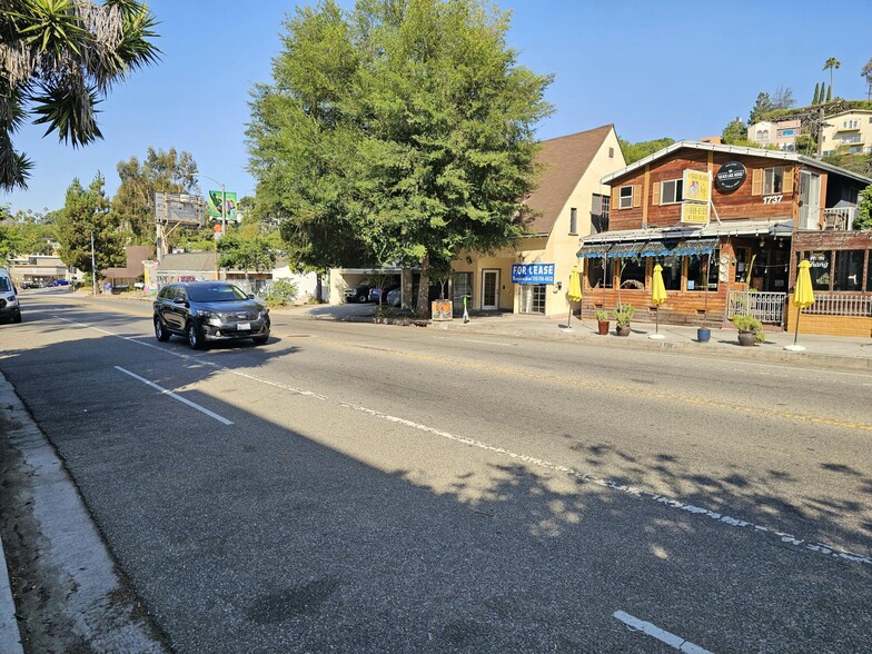 1733 Silver Lake Blvd, Los Angeles, CA for lease - Building Photo - Image 3 of 28