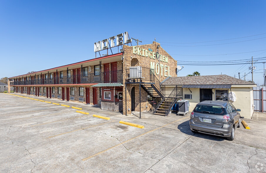 1024 Bridge City Ave, Westwego, LA for sale - Primary Photo - Image 1 of 3