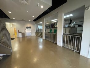 1425 Lelia Dr, Jackson, MS for lease Interior Photo- Image 2 of 9