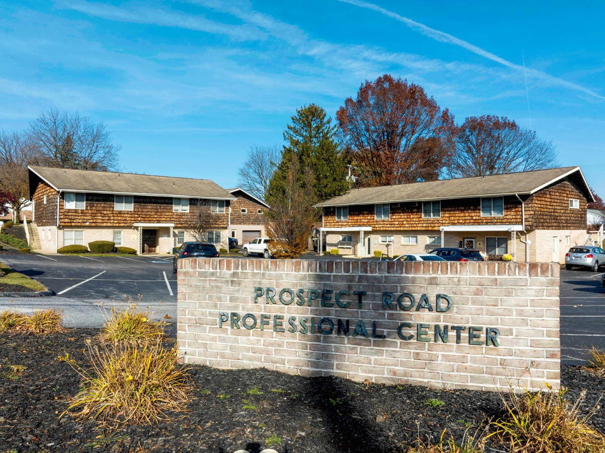 867-885 Clare Ln, York, PA for lease Building Photo- Image 1 of 9