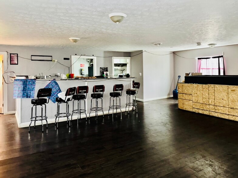 5252 E 24th St, Indianapolis, IN for sale - Building Photo - Image 2 of 9