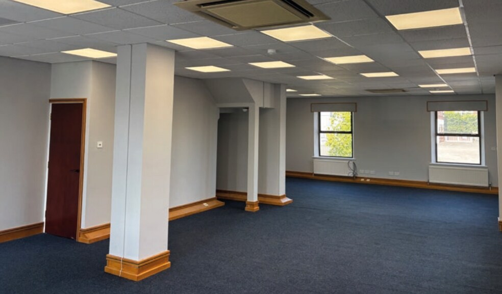 3 Gold Tops, Newport à vendre - Photo intérieure - Image 3 de 7