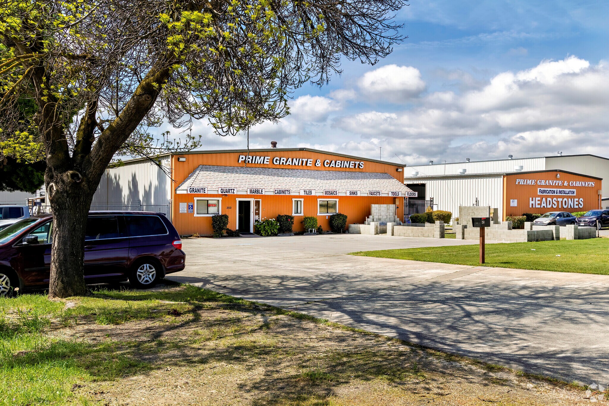 250 Commerce Ave, Atwater, CA à louer Photo principale- Image 1 de 25