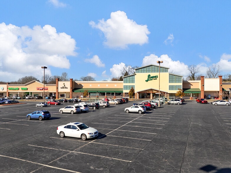 2802-2894 Reynolda Rd, Winston-Salem, NC for lease - Building Photo - Image 2 of 14