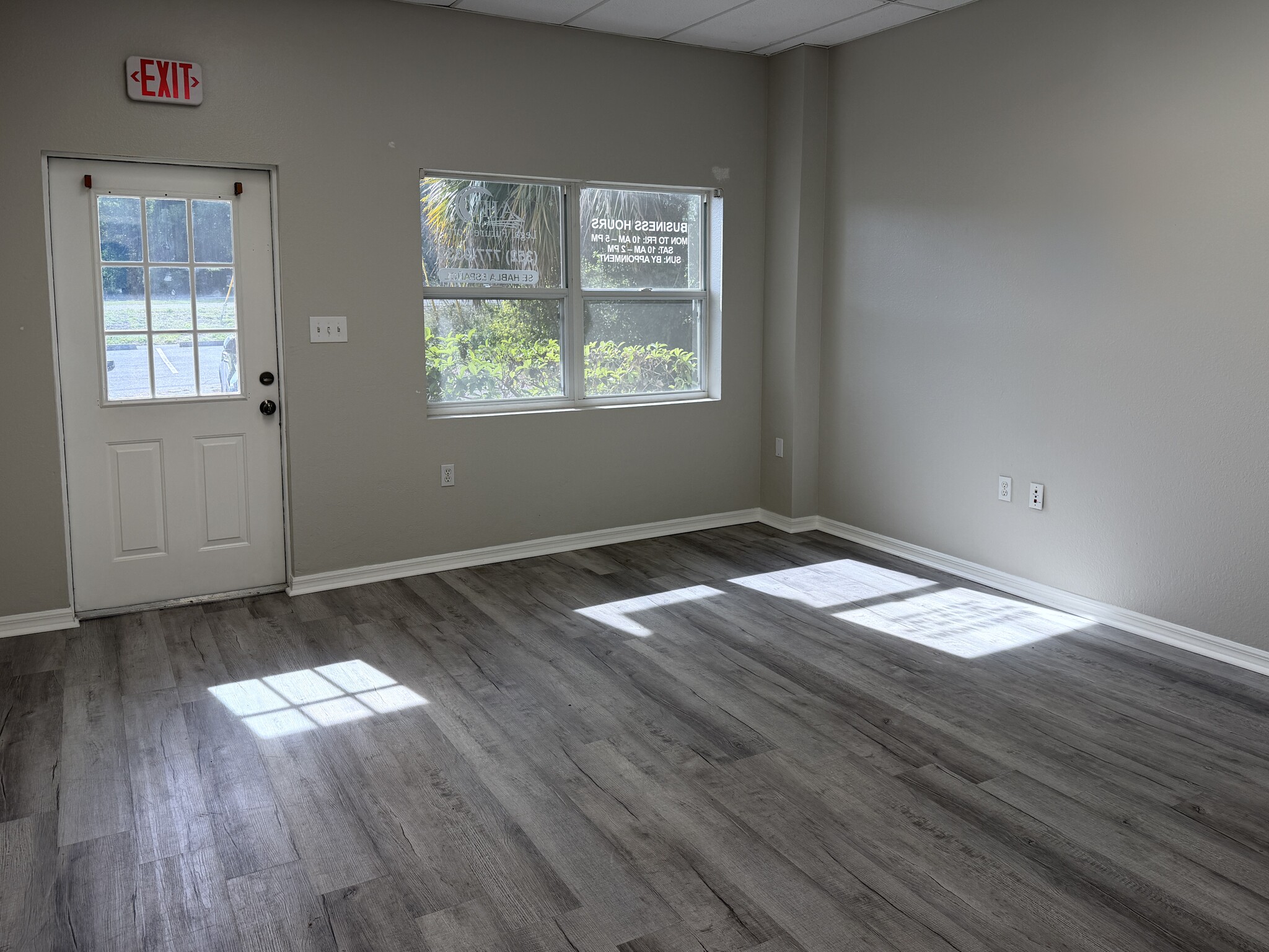 6616-6636 Rowan Rd, New Port Richey, FL for lease Lobby- Image 1 of 9