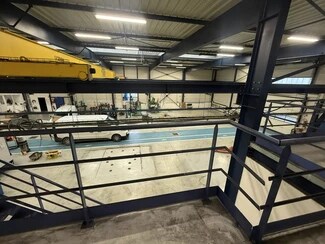 Plus de détails pour Local d'activités à louer