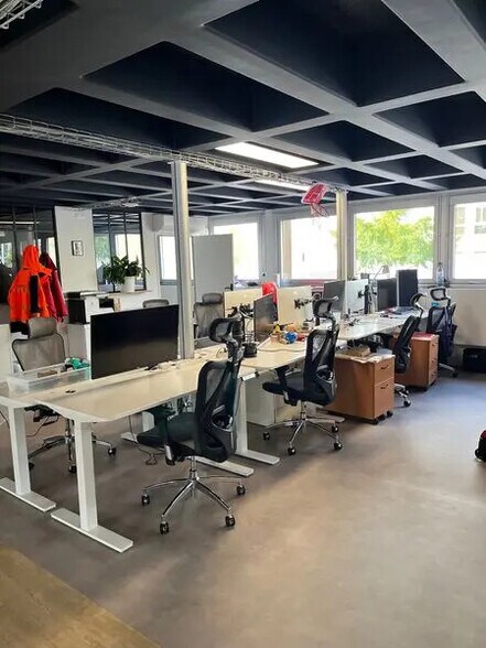 42 Rue Barbès, Montrouge à vendre - Photo du bâtiment - Image 2 de 9