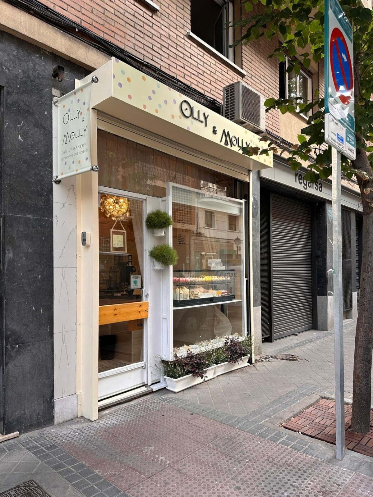 Retail in Madrid, Madrid for lease Primary Photo- Image 1 of 4
