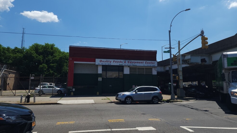 4965 Van Dam St, Long Island City, NY for lease - Building Photo - Image 1 of 5
