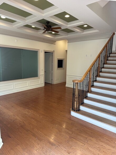 2576 Lawrenceville Suwanee Rd, Suwanee, GA for sale - Interior Photo - Image 2 of 7