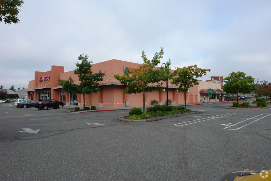 15600 NE 8th St, Bellevue, WA for lease - Building Photo - Image 2 of 4