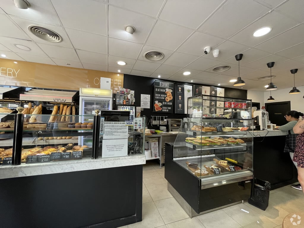 Retail in Madrid, Madrid for lease Interior Photo- Image 1 of 2