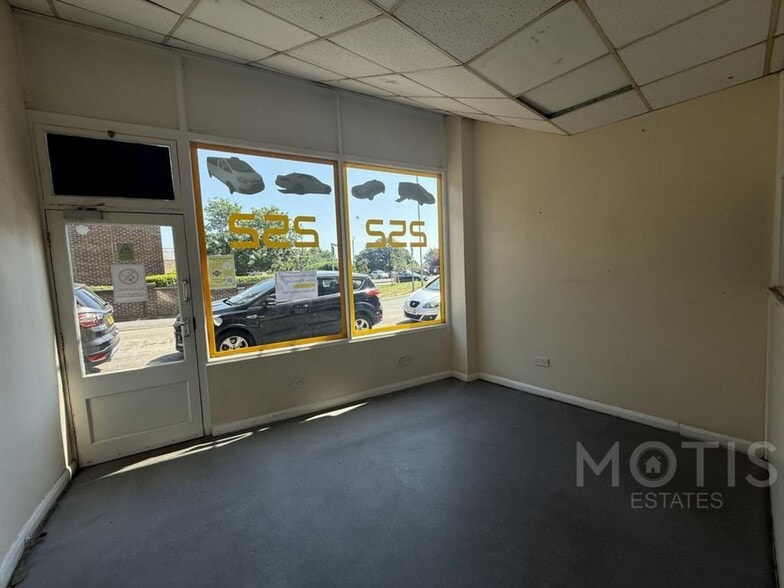 19 Grace Hl, Folkestone for lease - Building Photo - Image 3 of 16