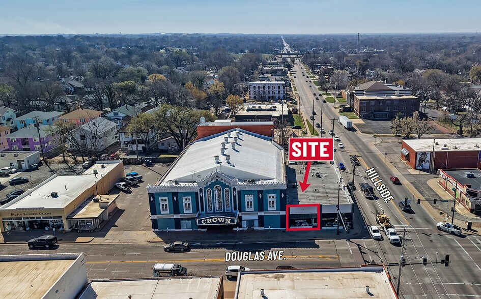 3201-3203 E Douglas ave, Wichita, KS for lease - Primary Photo - Image 1 of 7