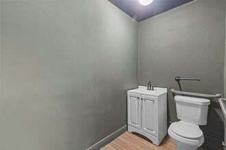 108 SW Monterey Rd, Stuart, FL for lease Interior Photo- Image 2 of 7