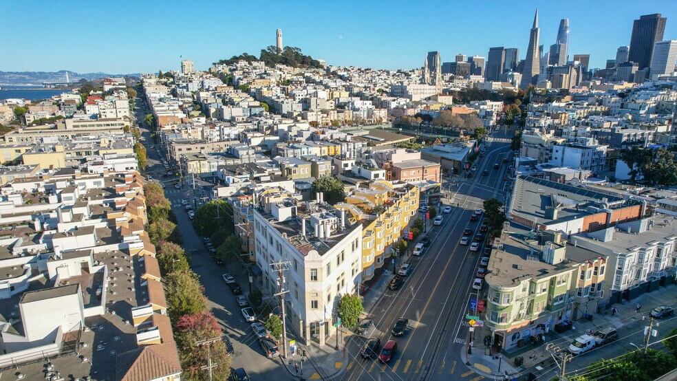 665 Chestnut St, San Francisco, CA à louer - Photo du bâtiment - Image 1 de 9