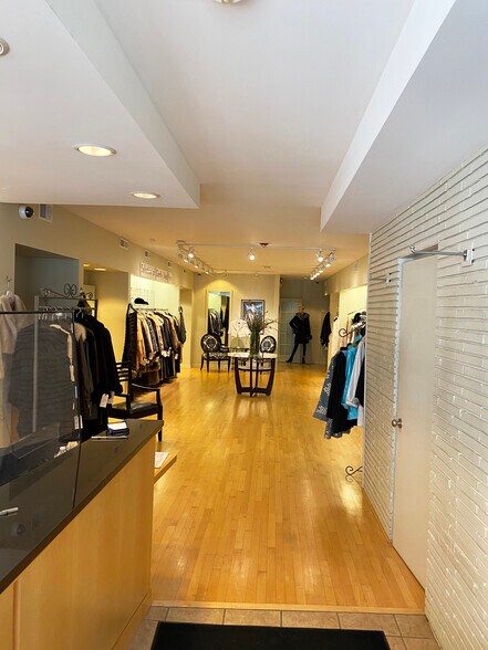 33 E 1st St, Hinsdale, IL à vendre - Photo du bâtiment - Image 3 de 8