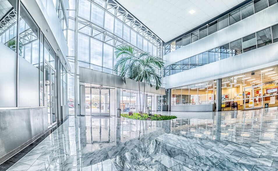 2440 Texas Pky, Missouri City, TX à louer - Photo intérieure - Image 3 de 28