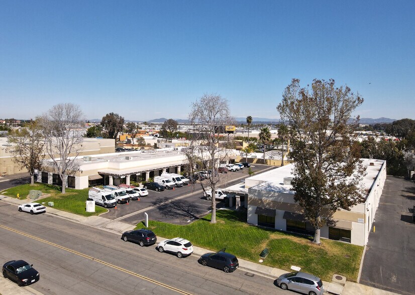 7888 Ostrow St, San Diego, CA à louer - Photo du bâtiment - Image 1 de 3